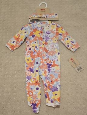 Levi's Pastel Floral Footed One-Piece Onsie In 6M